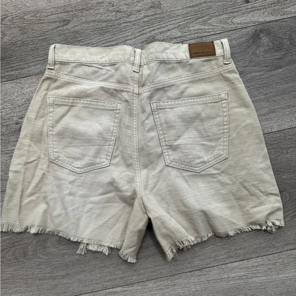 American Eagle Highest Rise Mom Short Denim Size 8 - Picture 3 of 4